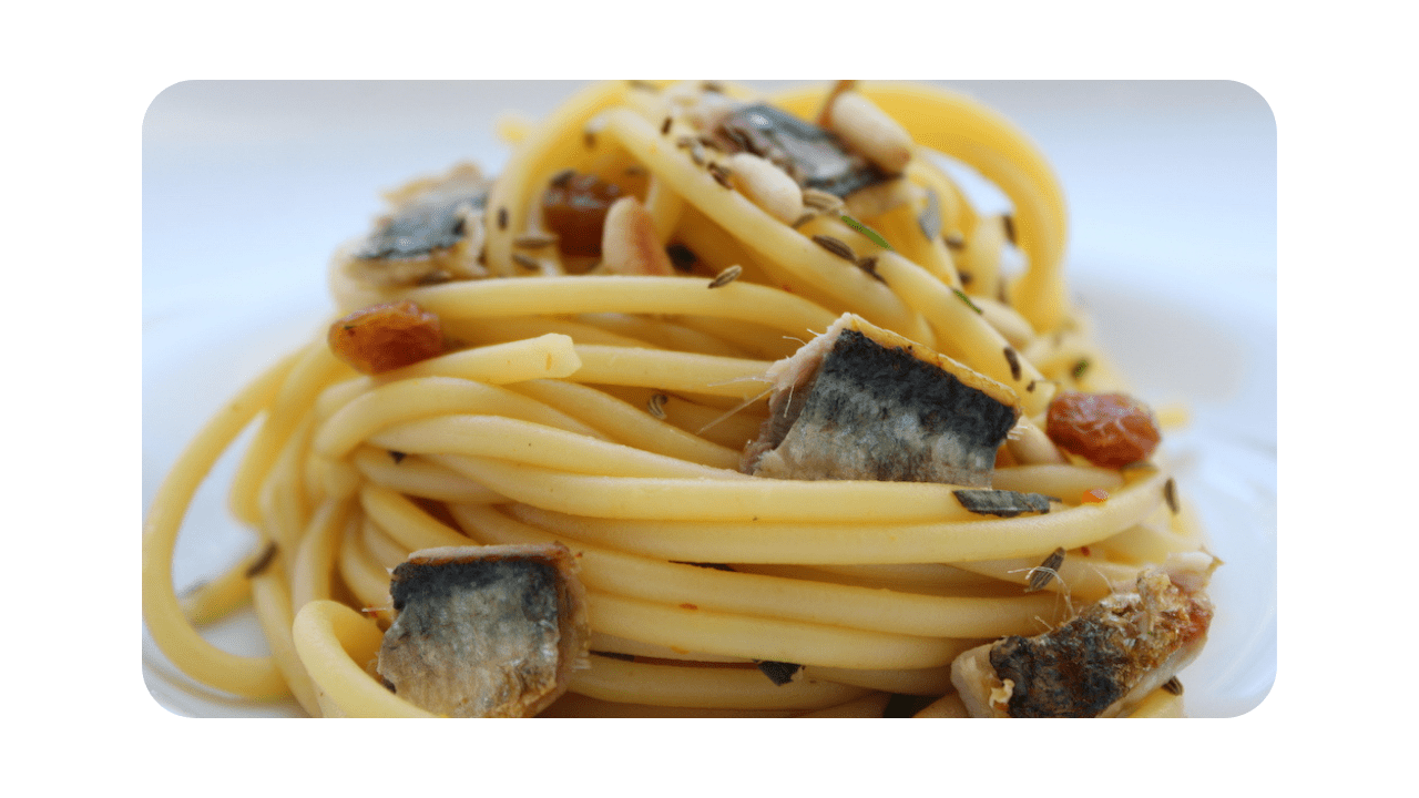 #096 – Spaghetti aux sardines, fenouil, pignons & raisins secs