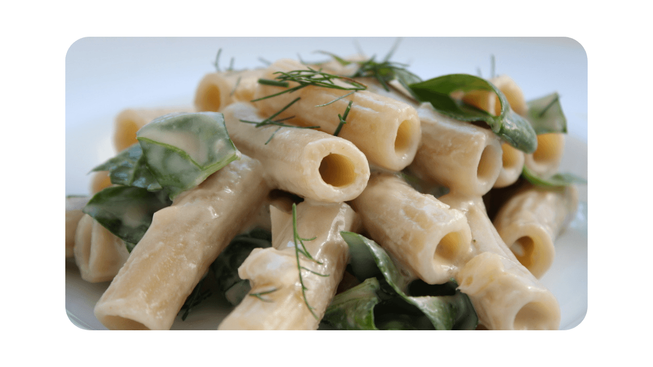 #125 – Tortiglioni, anchois, épinards, sésame, citron confit