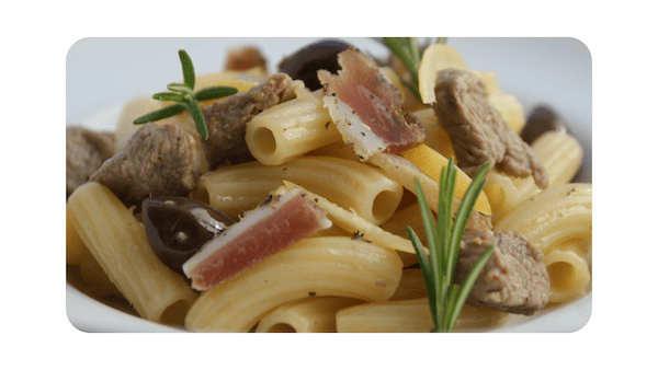 #163 – Maccheroni, agneau, olives & romarin