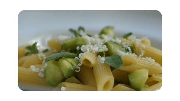 #180 – Penne, courgettes, sauge, ricotta