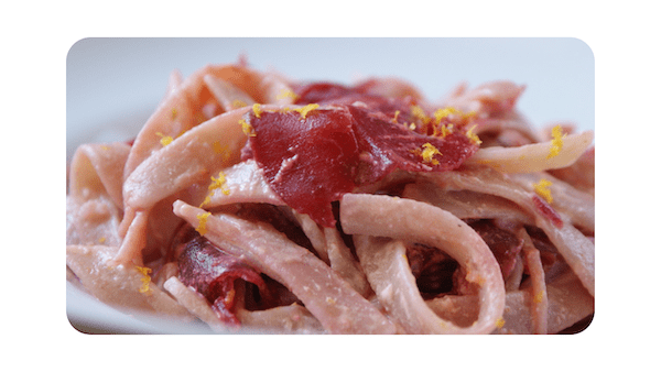 #208 – Tagliatelle, betteraves, ricotta, curcuma, citron