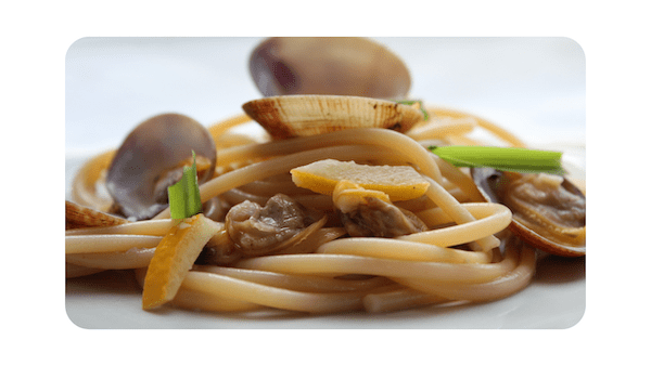 #211 – Bigoli, palourdes & huîtres au bouillon de citronnelle