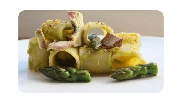 #241 – Mezzi paccheri, artichauts, agneau, asperges, pistaches & noisettes